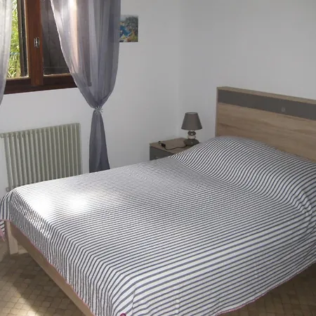 فيلة T3 A Saint-cyprien, 6 Pers, Piscine, Terrasse, Proche Et Port - Fr-1-793-22 *