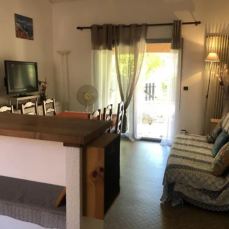 T3 A Saint-cyprien, 6 Pers, Piscine, Terrasse, Proche Et Port - Fr-1-793-22 Villa